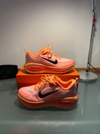 Used Nike Vomero Plus Running Shoes