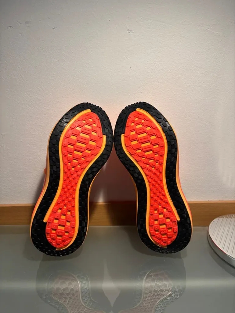Used Nike Vomero Plus bike — image 4 of 6
