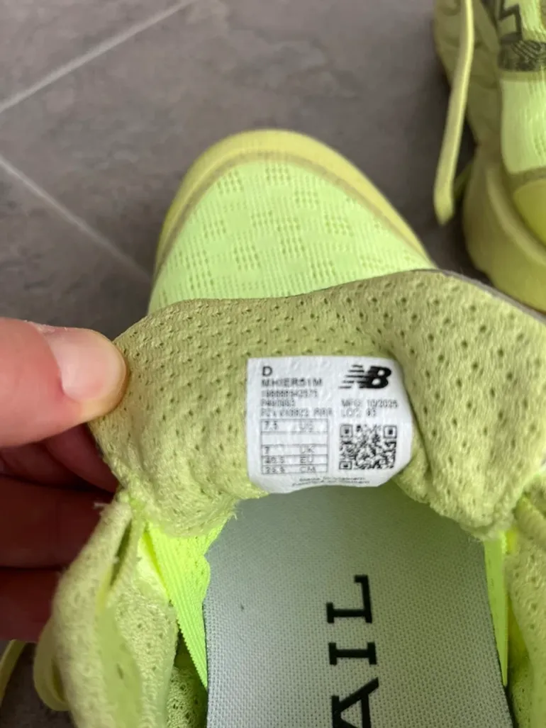 Used New Balance Hierro v9 bike — image 7 of 7