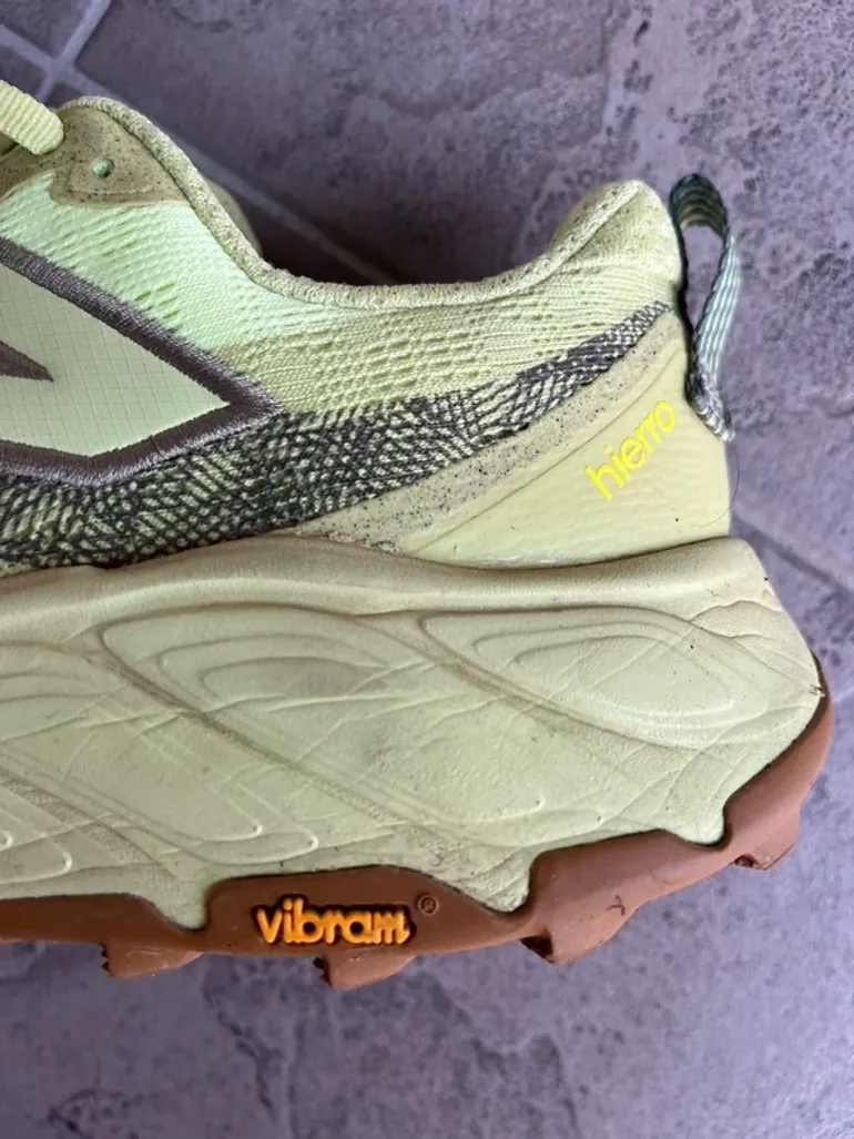 Used New Balance Hierro v9 bike — image 2 of 7
