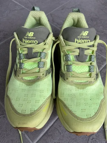Used New Balance Hierro v9 bike — image 5 of 7