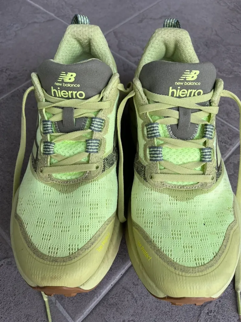 Used New Balance Hierro v9 bike — image 5 of 7