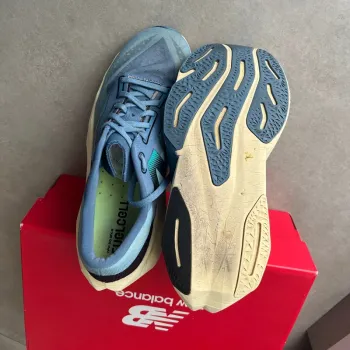 Gebrauchtes New Balance FuelCell Rebel v4 bike — Bild 9 von 9