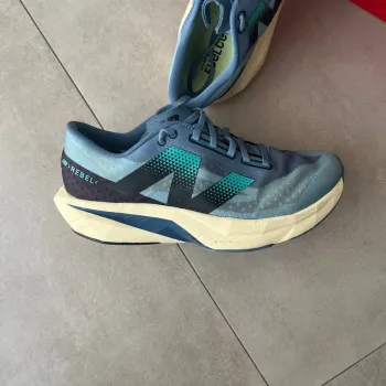 Gebrauchtes New Balance FuelCell Rebel v4 bike — Bild 5 von 9