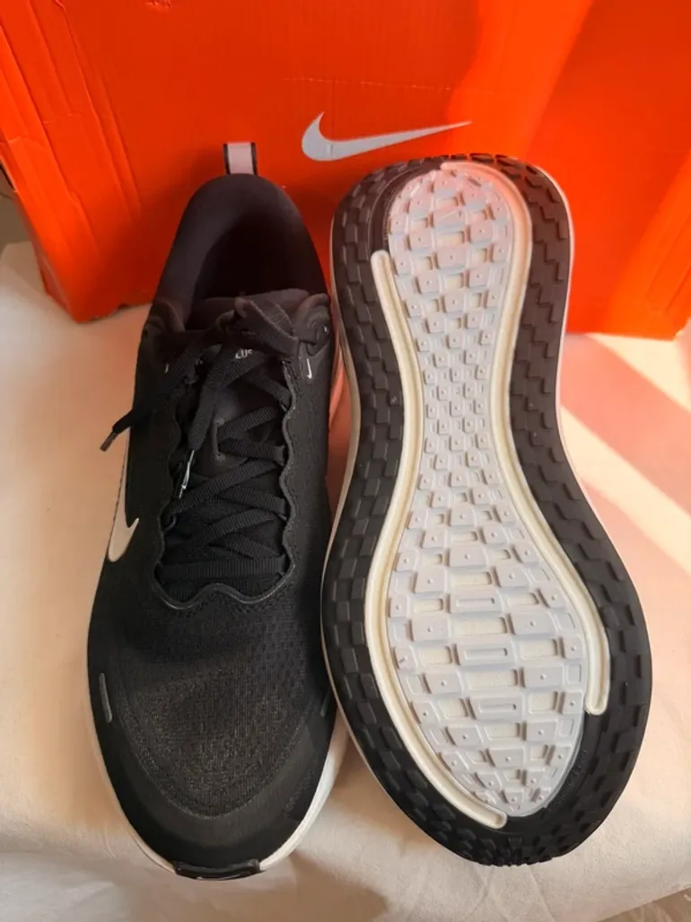 Used Nike Vomero Plus bike — image 7 of 8