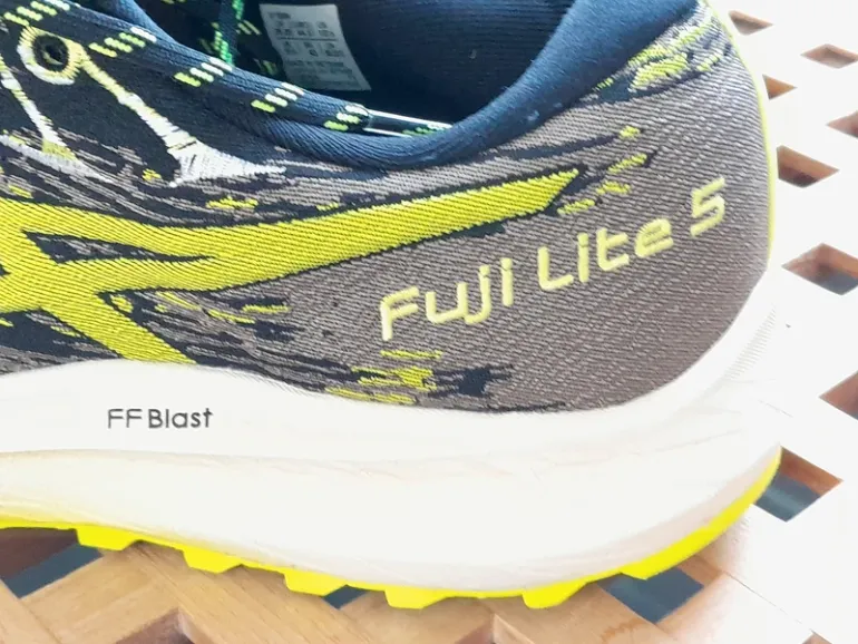 Käytetty Asics Fuji Lite 5 bike — kuva 4 / 5