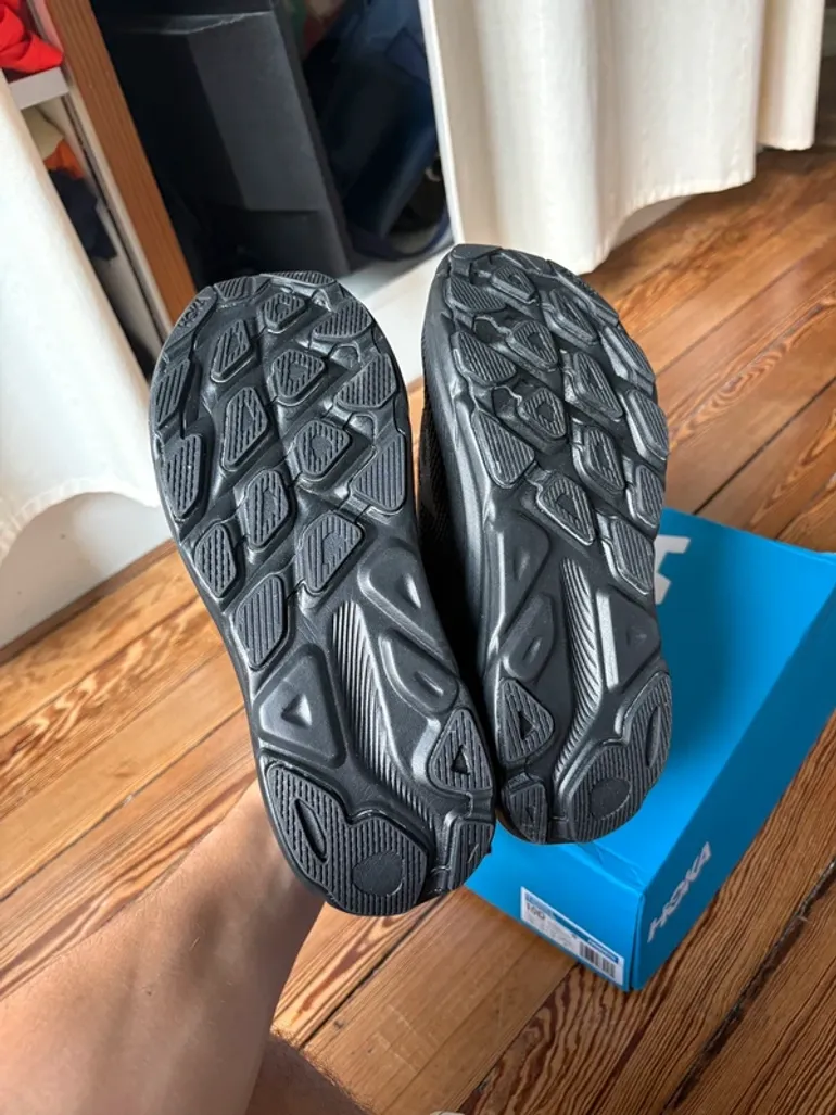 Used Hoka Clifton 9 bike — image 3 of 6