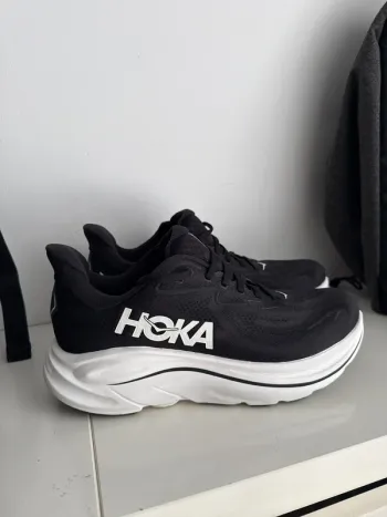 Hoka Clifton 10 Running Shoes d'occasion