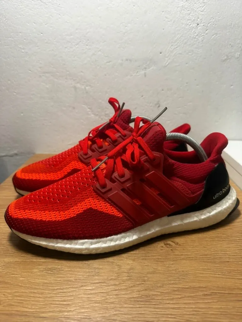 Używany Adidas Ultraboost 2.0 Solar Red Gradient 2016 bike — zdjęcie 2 z 8