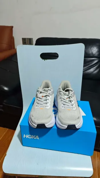 Tweedehands Hoka Zapatillas talla 43 bike — afbeelding 3 van 7