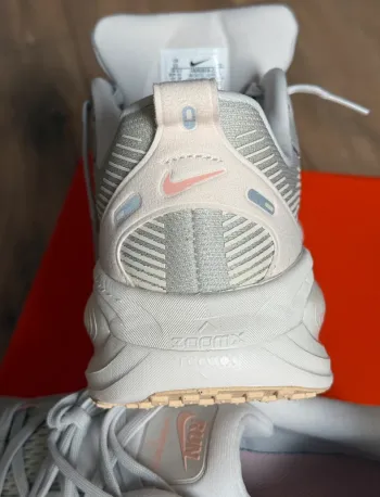 Tweedehands Nike Vomero 18 bike — afbeelding 5 van 9