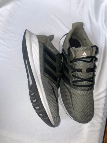 Used Adidas sneakers bike — image 2 of 7
