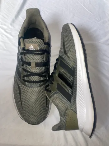 Used Adidas sneakers bike — image 3 of 7