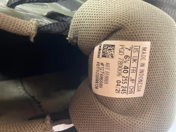 Used Adidas sneakers bike — image 6 of 7