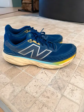 Gebrauchtes New Balance 1080 v14 bike — Bild 2 von 5
