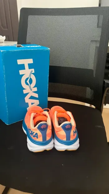 Used Hoka Shoes Size 41 bike — image 4 of 6