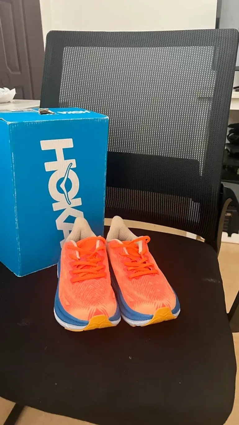 Used Hoka Shoes Size 41 bike — image 2 of 6