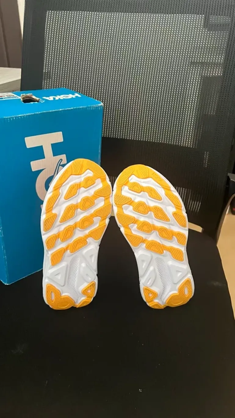 Used Hoka Shoes Size 41 bike — image 5 of 6