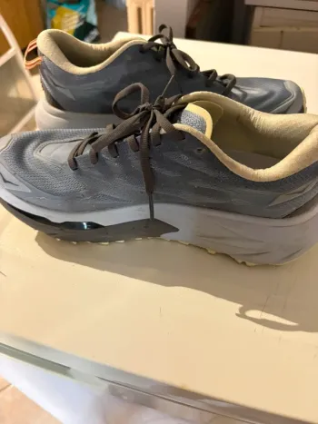 Used Hoka Mafate bike — image 2 of 3