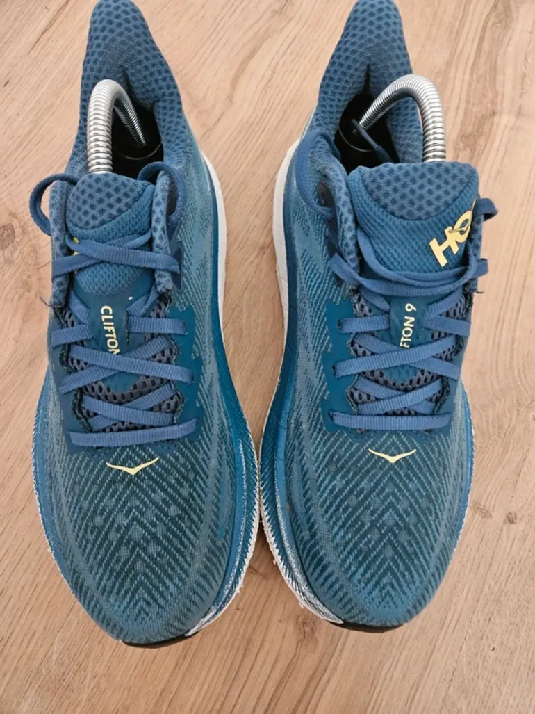 Used Hoka Clifton 9 bike — image 3 of 9