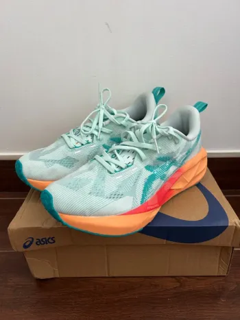 Gebrauchtes Asics Novablast 5 bike — Bild 2 von 8