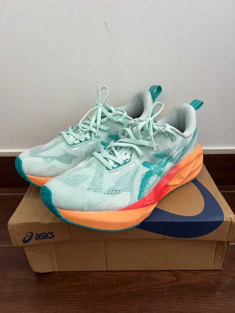 Gebrauchtes Asics Novablast 5 bike — Bild 2 von 8