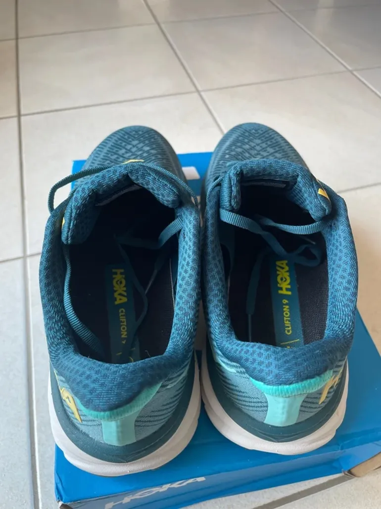 Used Hoka Clifton 9 bike — image 3 of 6
