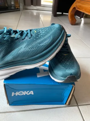 Used Hoka Clifton 9 bike — image 6 of 6