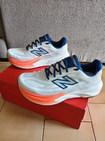 Used New Balance Fresh Foam X More V6 Running Shoes