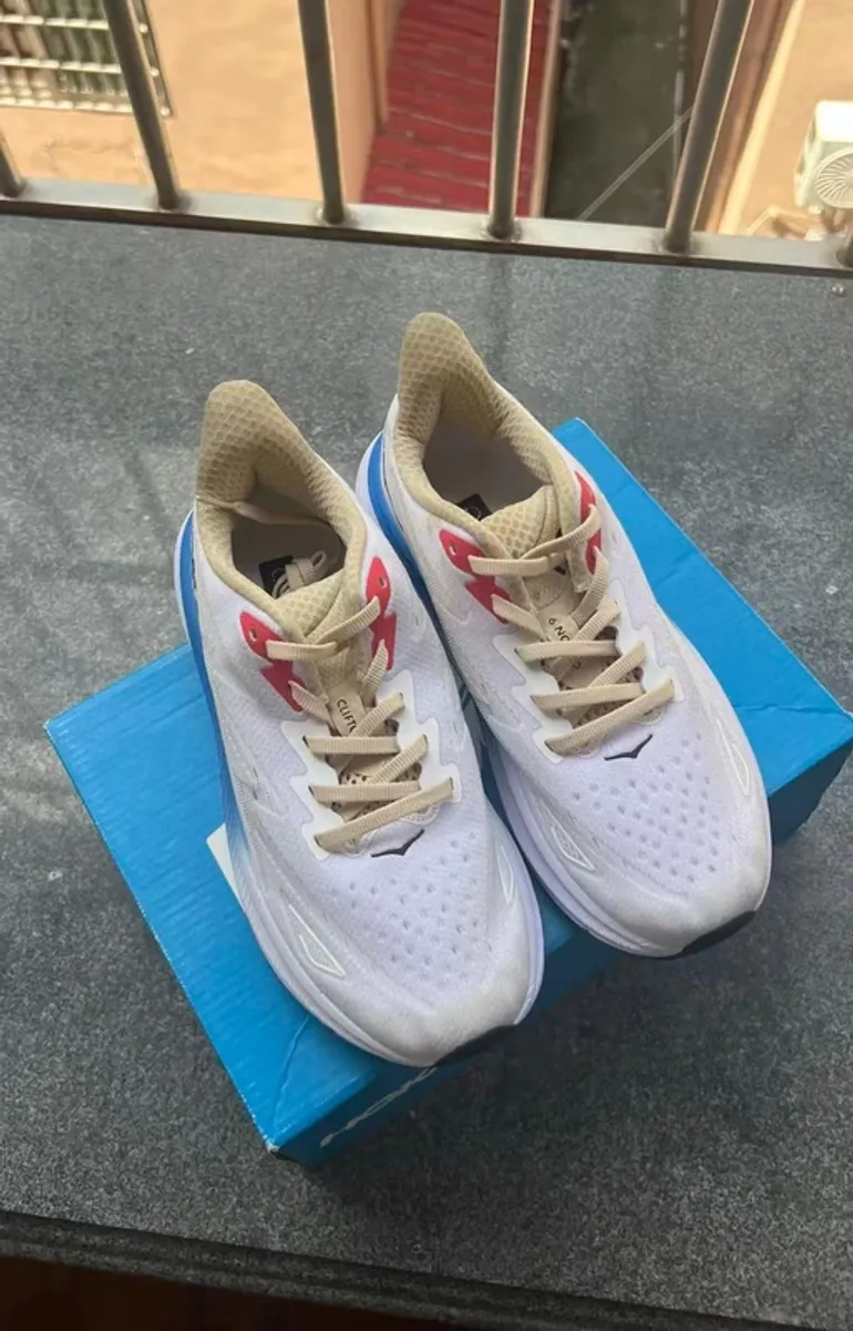 Used Hoka Shoes size 43 bike — image 3 of 6