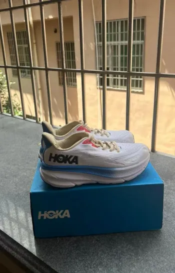 Used Hoka Shoes size 43 Running Shoes