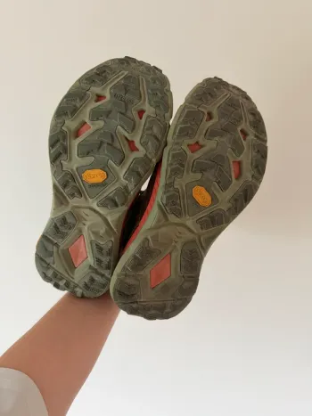 Used Hoka Mafate 4 bike — image 3 of 4