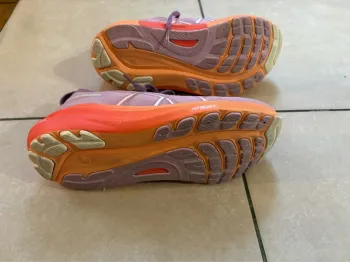 Tweedehands Orange Gel Kayano 31 bike — afbeelding 3 van 3
