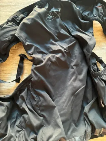 Used Compressport Ultrun evo 10 bike — image 5 of 8
