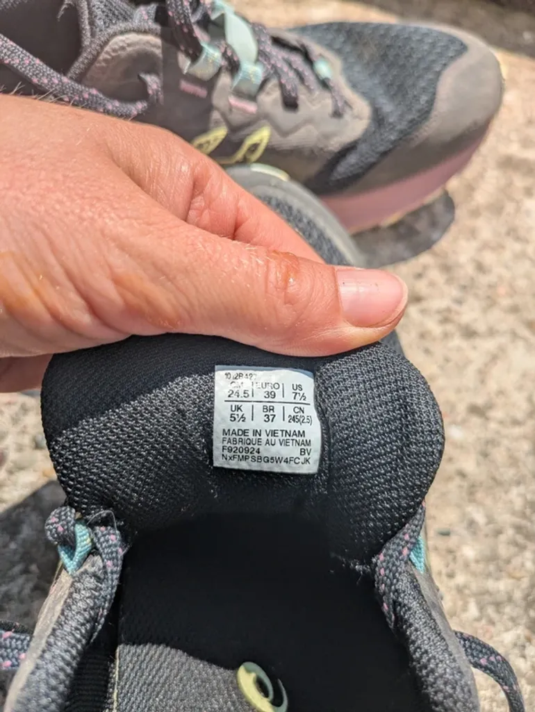 Used Asics Trabuco Terra 2 bike — image 4 of 7