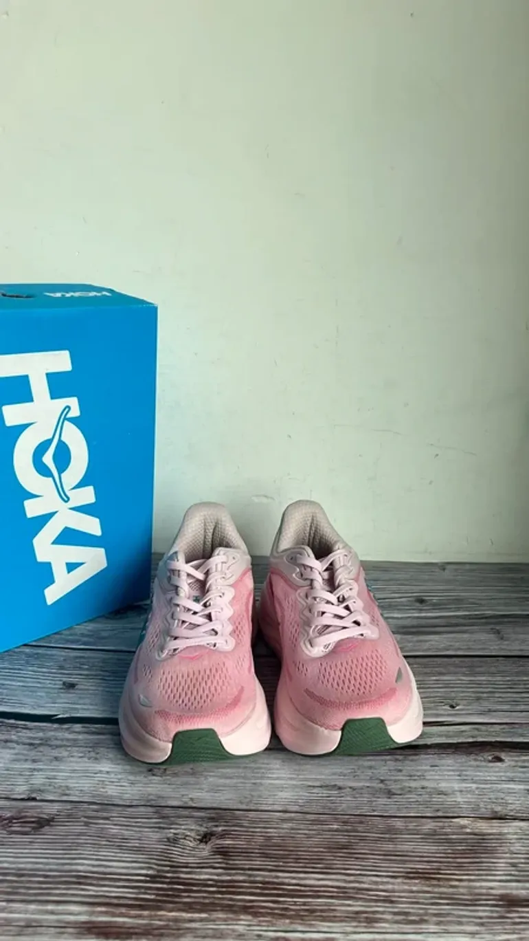 Hoka Shoes size 39 bike d'occasion — image 2 sur 2