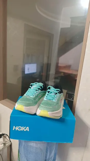 Hoka Chaussure taille 37 bike d'occasion — image 3 sur 6