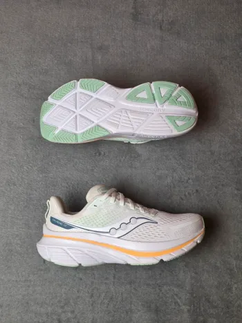 Saucony Guide 17 Running Shoes de segunda mano