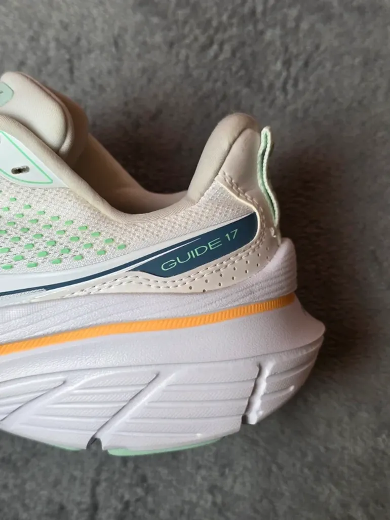 Saucony Guide 17 bike de segunda mano — imagen 7 de 14