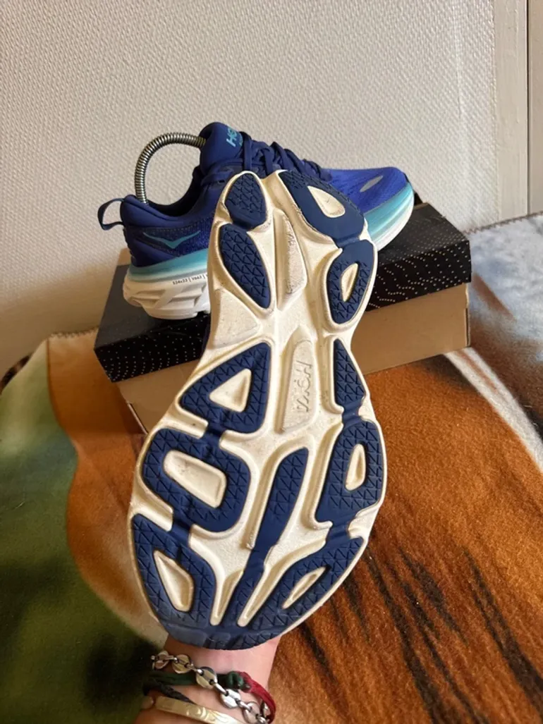 Used Hoka Bondi 8 bike — image 6 of 9