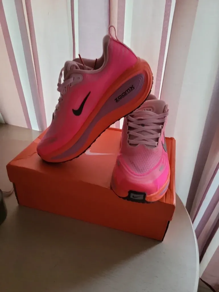 Used Nike Vomero Plus bike — image 5 of 5