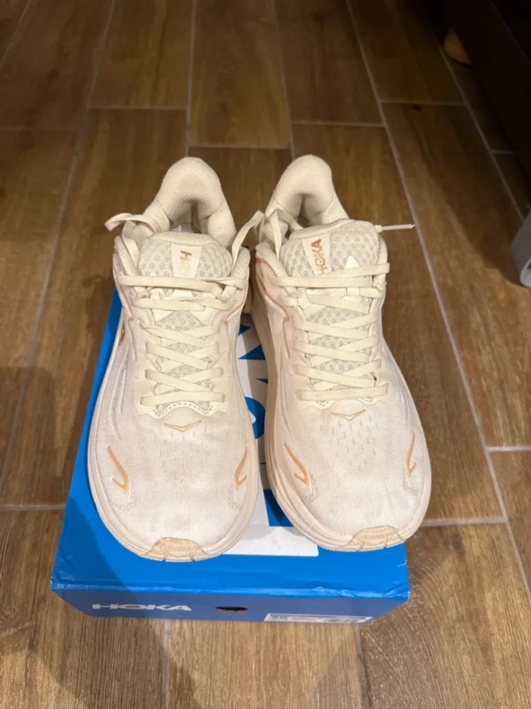 Used Hoka Scarpe bike — image 2 of 5