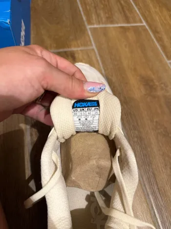 Used Hoka Scarpe bike — image 3 of 5