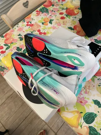 Nike Air Zoom Alphafly bike usato — immagine 3 di 9