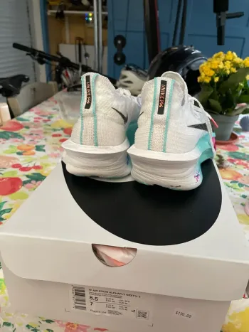 Nike Air Zoom Alphafly bike usato — immagine 7 di 9
