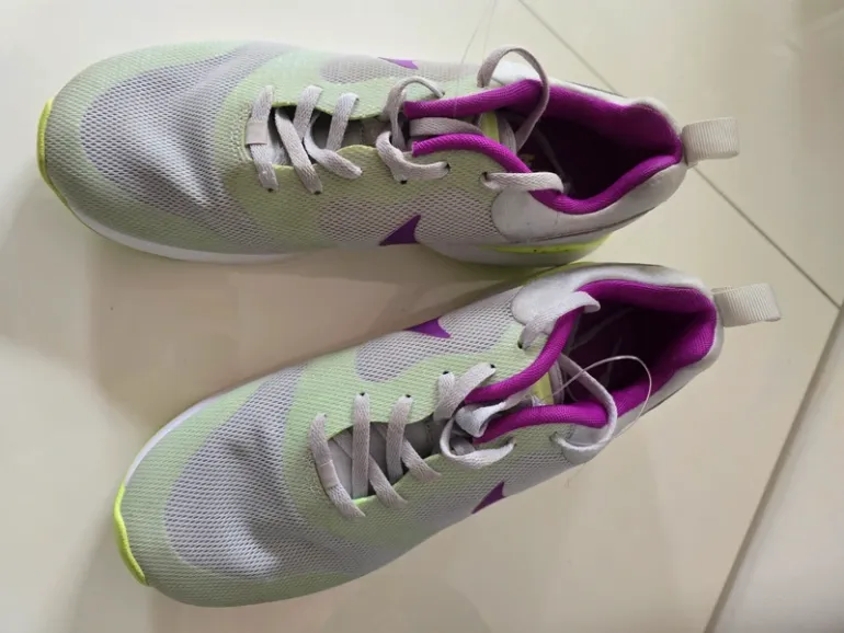 Gebrauchtes Nike Schuhe Größe 39 bike — Bild 2 von 5