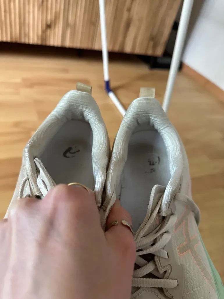 Brugt Asics Novablast 4 bike — billede 6 af 6