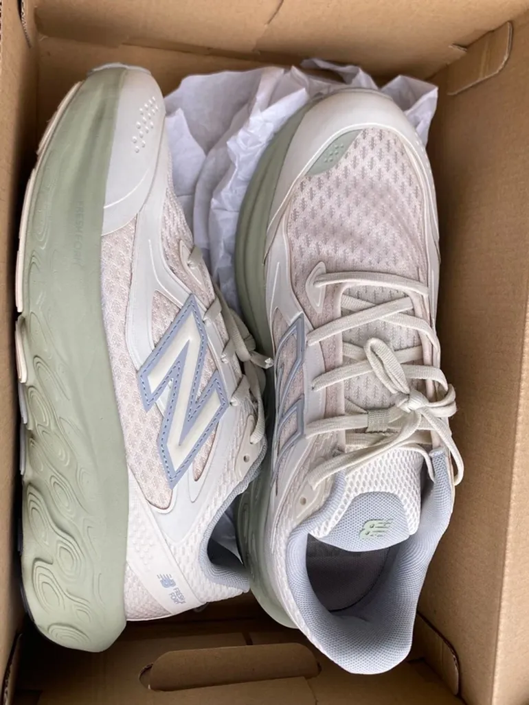 Gebrauchtes New Balance Laufschuh EU 42 bike — Bild 3 von 6