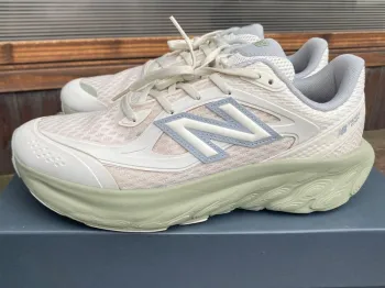 Gebrauchtes New Balance Laufschuh EU 42 bike — Bild 6 von 6
