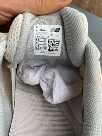 Gebrauchtes New Balance Laufschuh EU 42 bike — Bild 4 von 6
